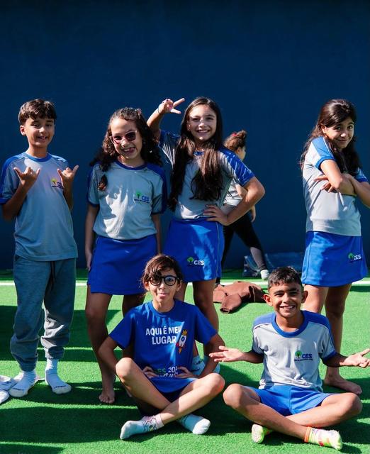 Turma reunida na quadra